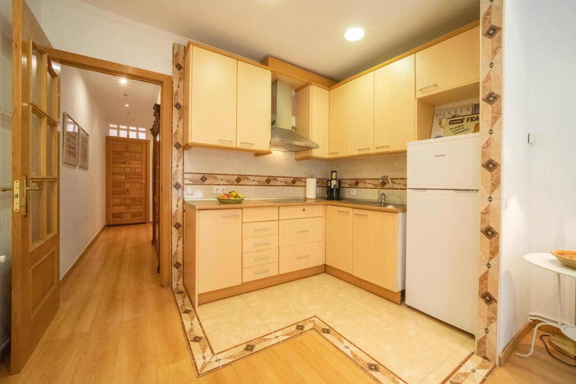 Apartamento Con Encanto Y Luz En Pleno Centro Madrid Luaran gambar