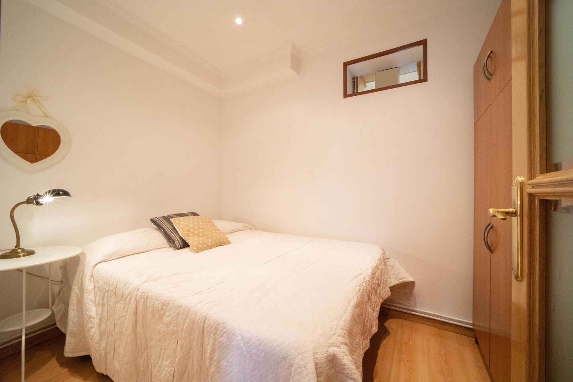 Apartamento Con Encanto Y Luz En Pleno Centro Madrid Luaran gambar