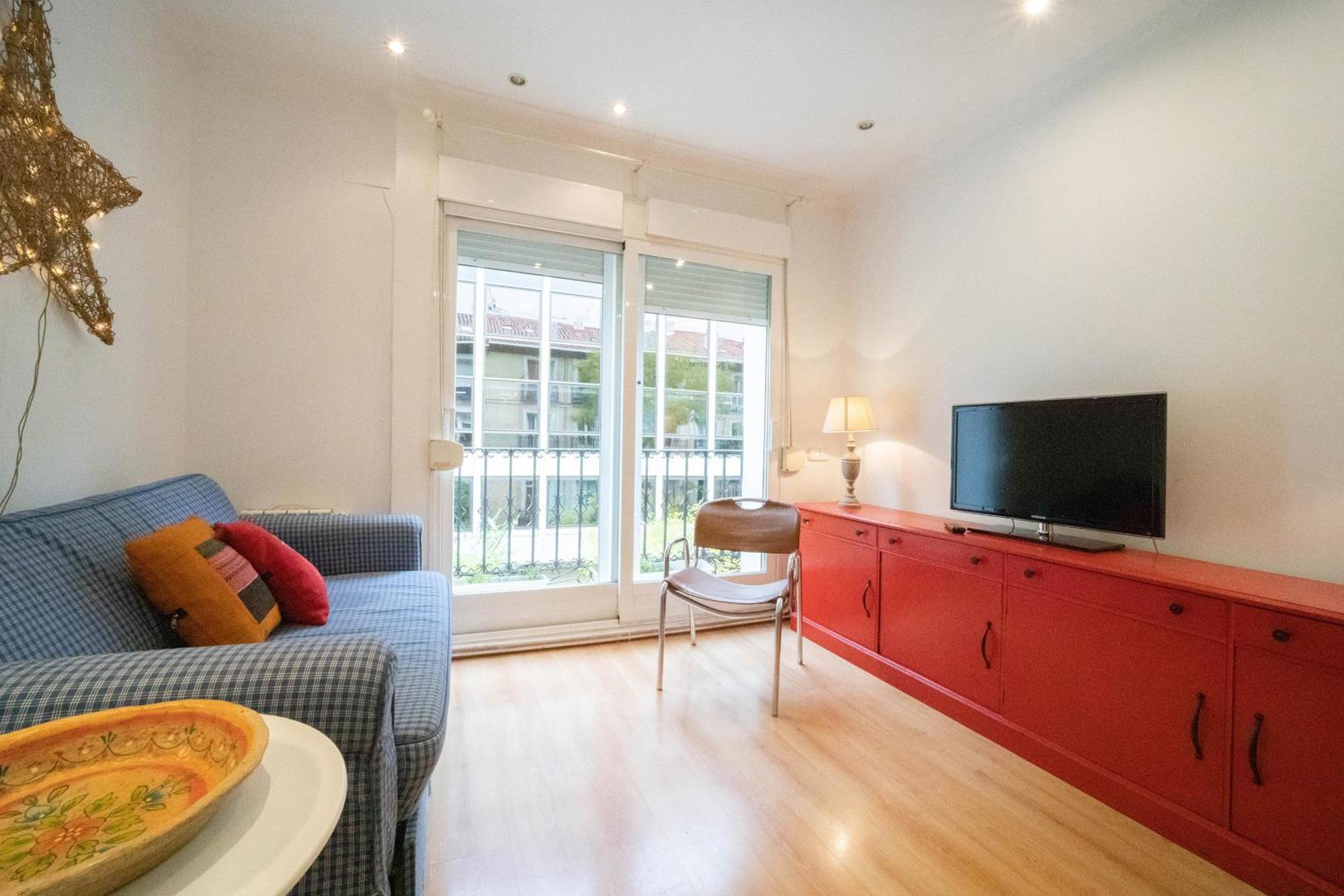 Apartamento Con Encanto Y Luz En Pleno Centro Madrid Luaran gambar