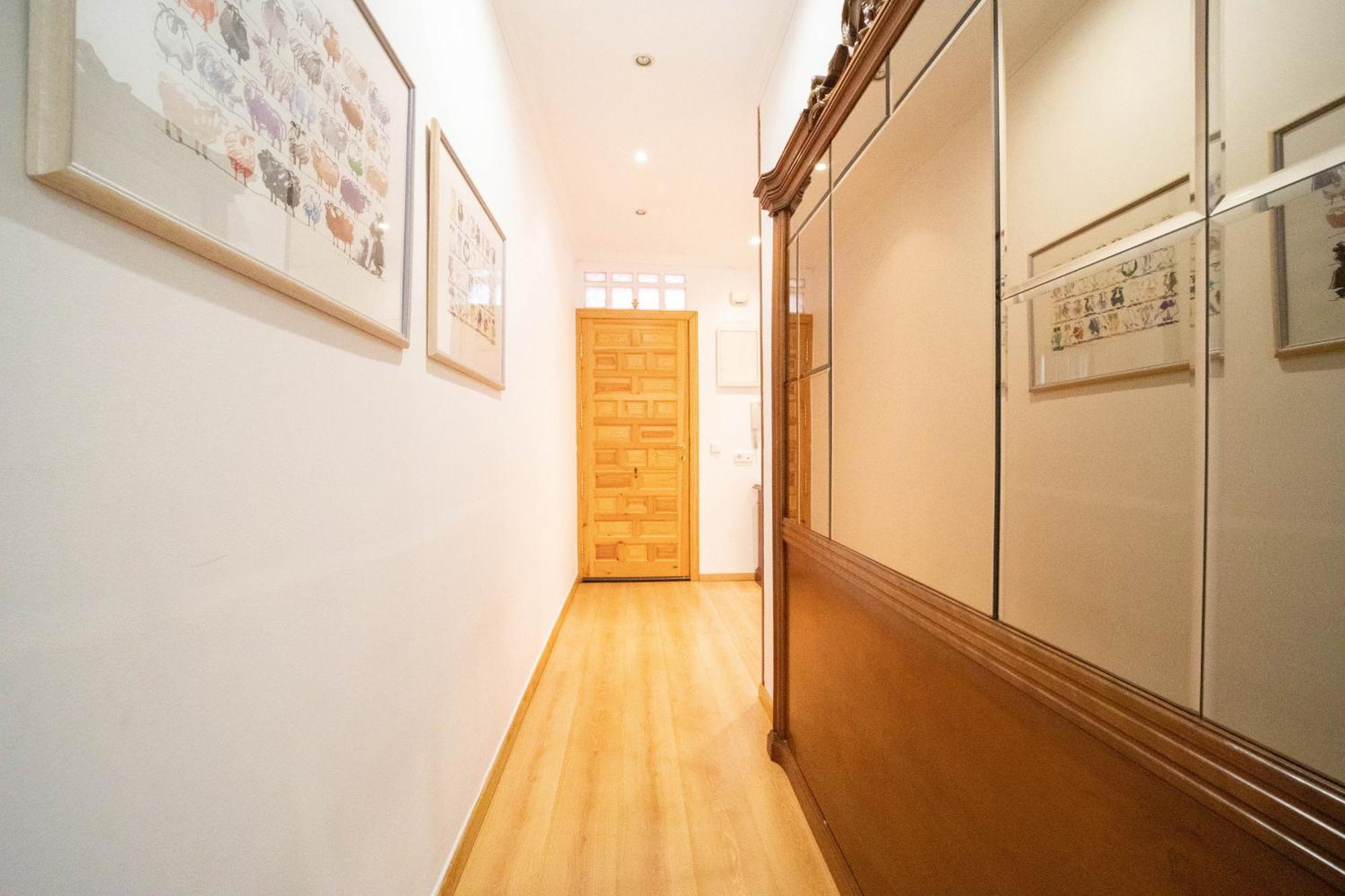 Apartamento Con Encanto Y Luz En Pleno Centro Madrid Luaran gambar